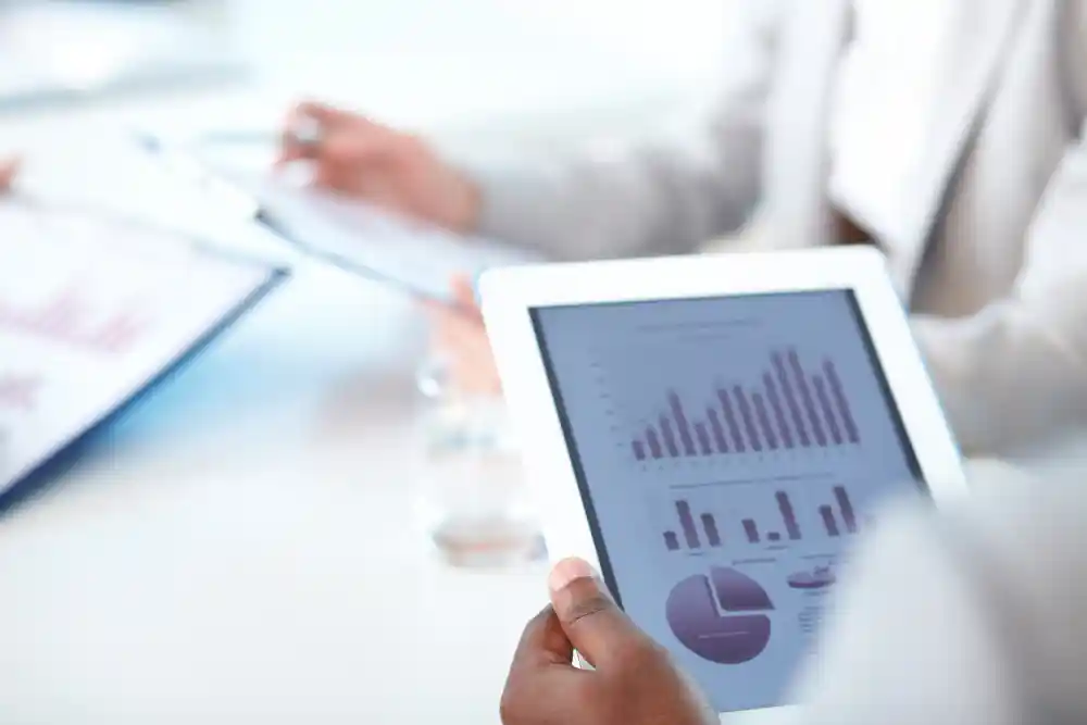 Sharperlight: analisi e reporting per le aziende